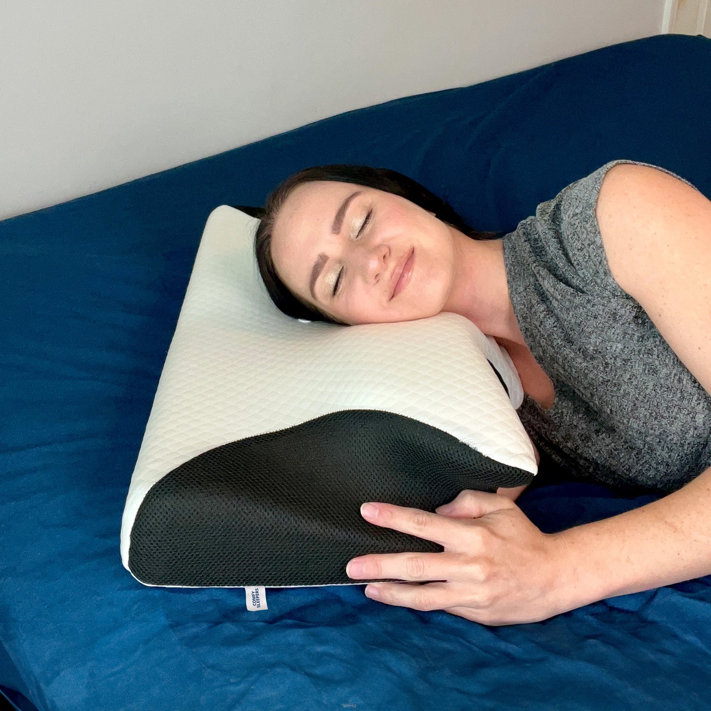 Poduszka ortopedyczna z pianki memory Butterfly – wsparcie szyi i ramion