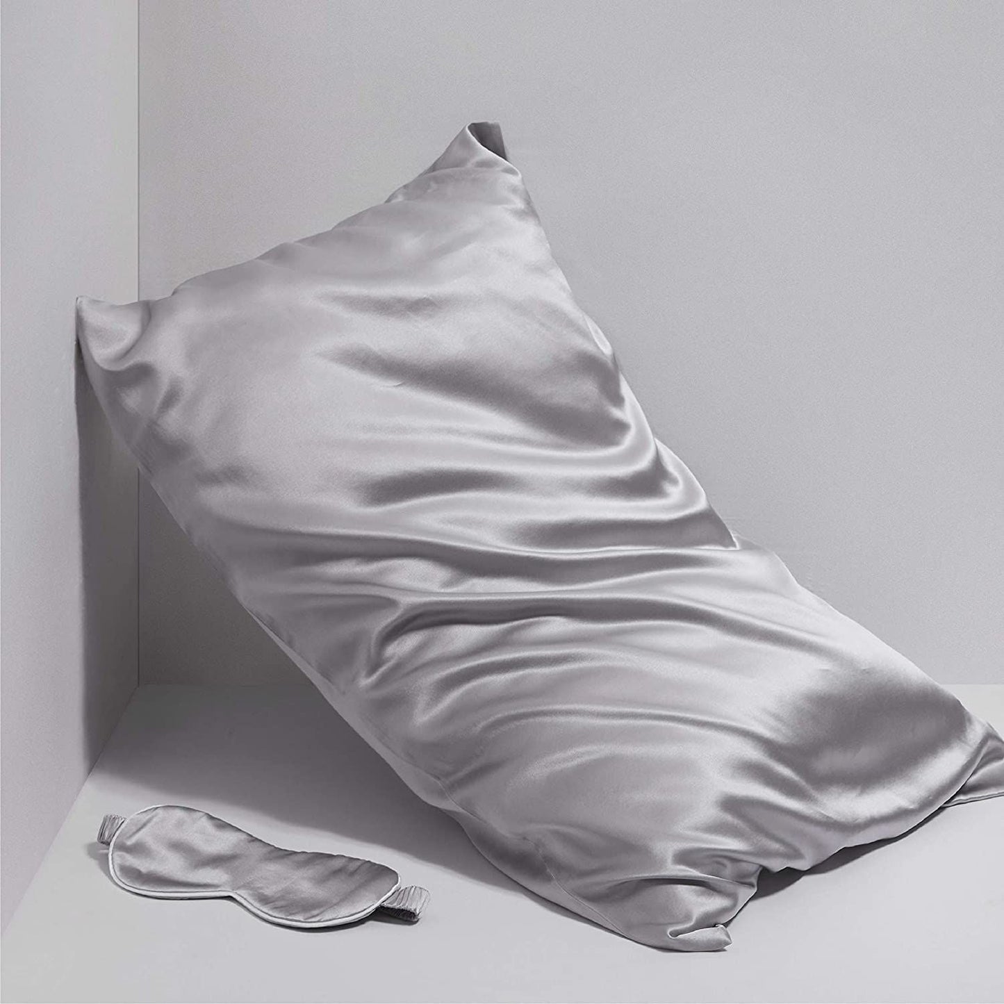 Premium Silk Eye Mask Silk Pillowacse Close up shot